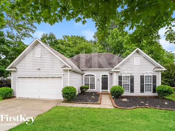 2015 Farmingham Ln, Indian Trail, NC 28079