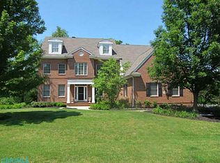 1302 Berkeley Ct, Powell, OH