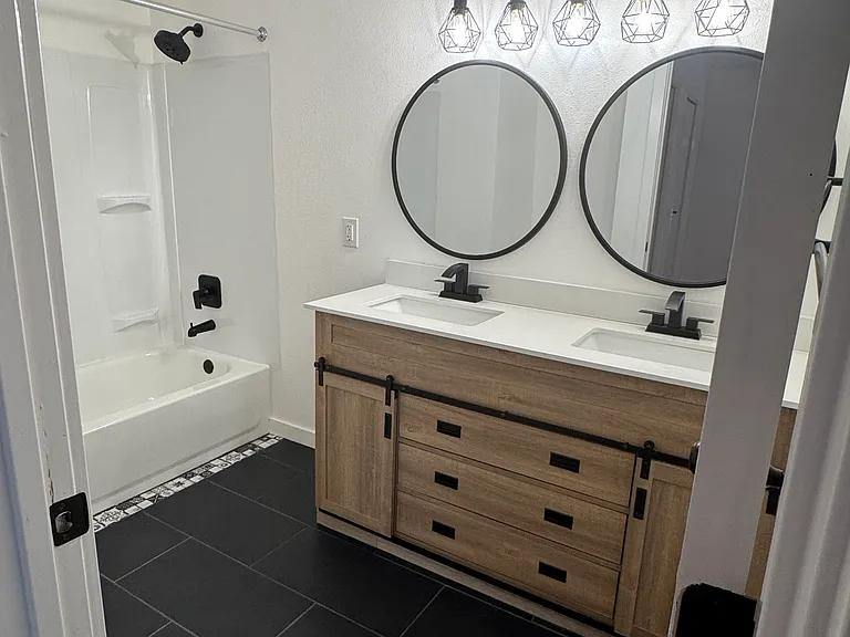 13332 W Broadleaf Ct — Photo 10