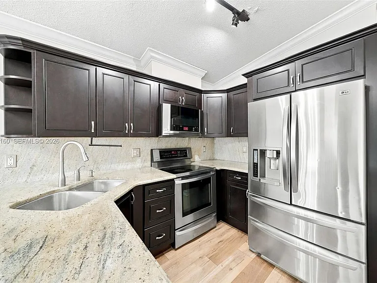 18751 NW 84th Pl #5-505 — Photo 12