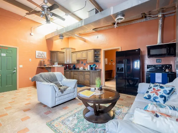 5901 W Main St, Farmington, NM 87401