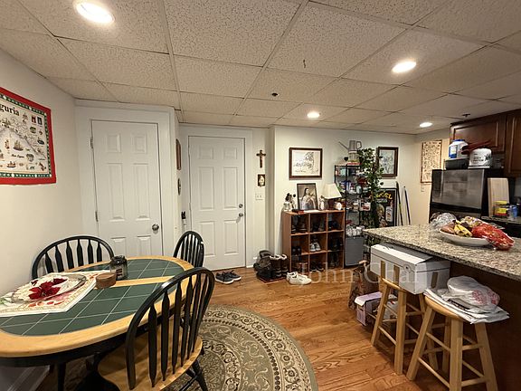 4th image of 10 Orkney Rd #D