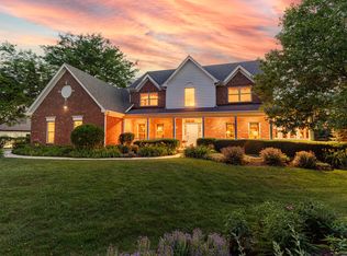 4N694 Mountain Ash Dr, Wayne, IL