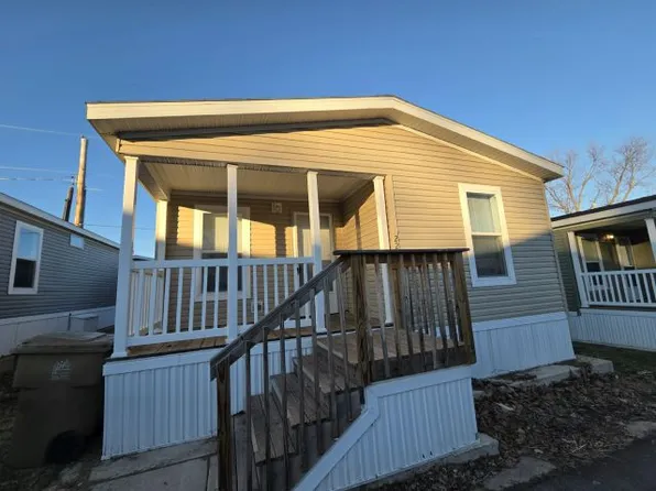 227 Cardinal Ln #227, Madison, WI 53704