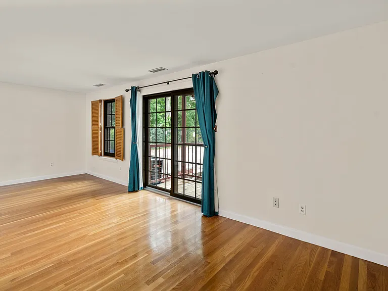 3 Devens St #2 — Photo 19