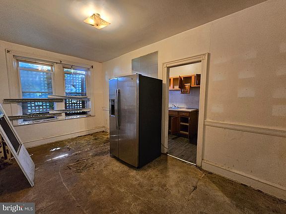 5th image of 5149 N Fairhill St
