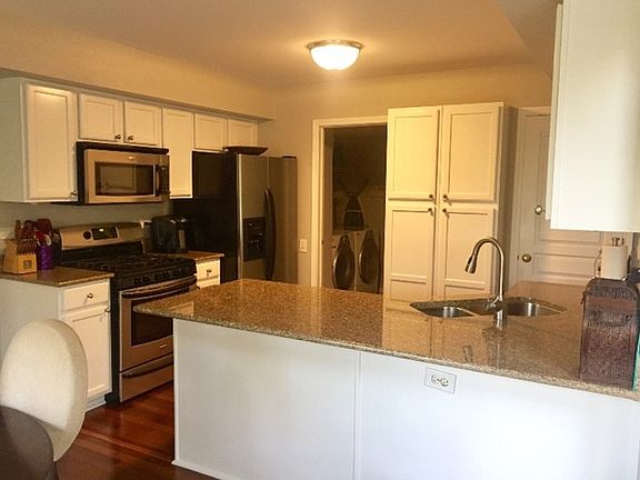 3rd image of 421 Locksley Dr #0