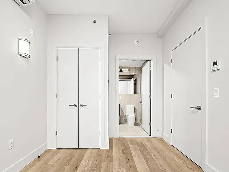 435 Warwick St #3B — Photo 8