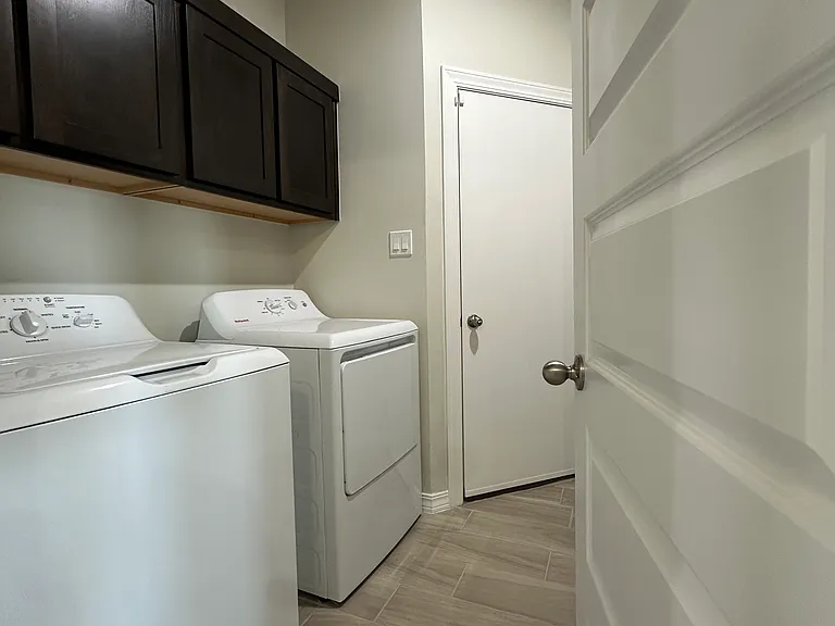 417 Samuel Blount Ct — Photo 32