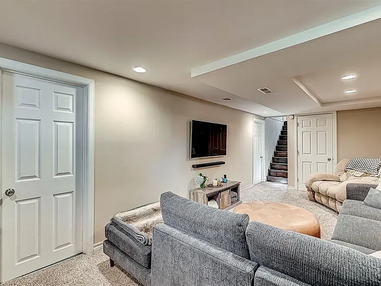 5380 Ralston Ave — Photo 12