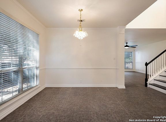 3rd image of 12236 Farview Ln