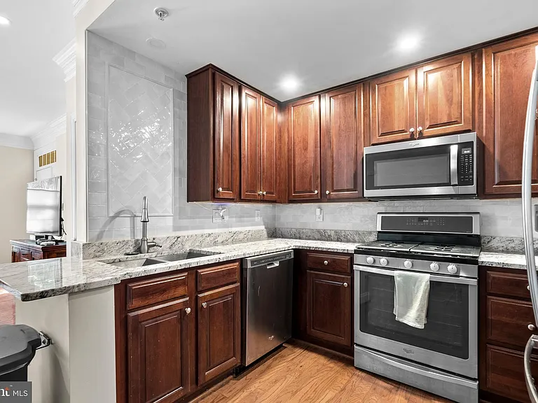 15 Swanton Ln #100 — Photo 13