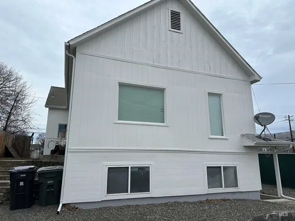 804 7th St, Clarkston, WA 99403