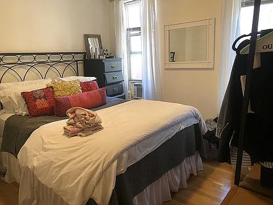 Rented by Point NYC | media 6