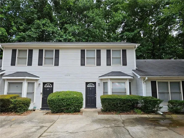 1225 Oakplace Dr SW, Marietta, GA 30008