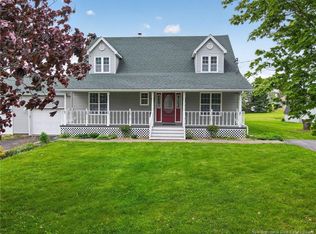 54 Peter St, Salisbury, NB E4J2N9
