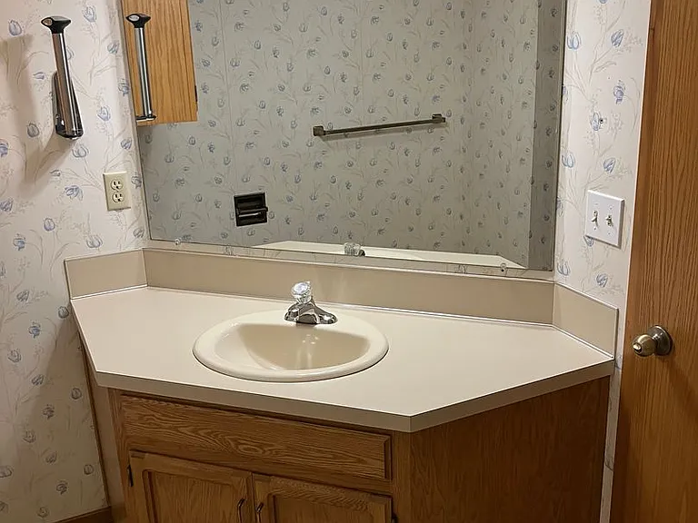 1325 Elser Dr SE — Photo 22
