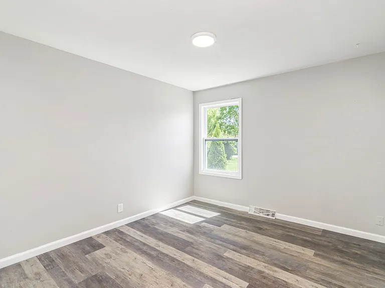 5700 Ridgefield Rd — Photo 20