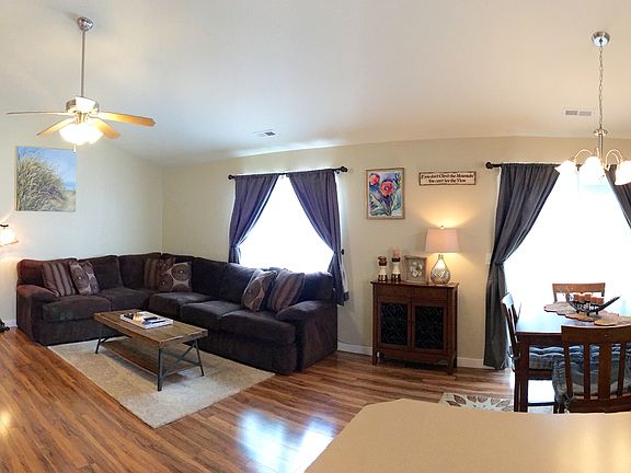 Living/Dining Area