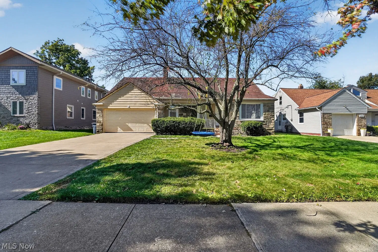 5 bed, 2.5 bath, 3301 sqft, $3,500 — Photo 4