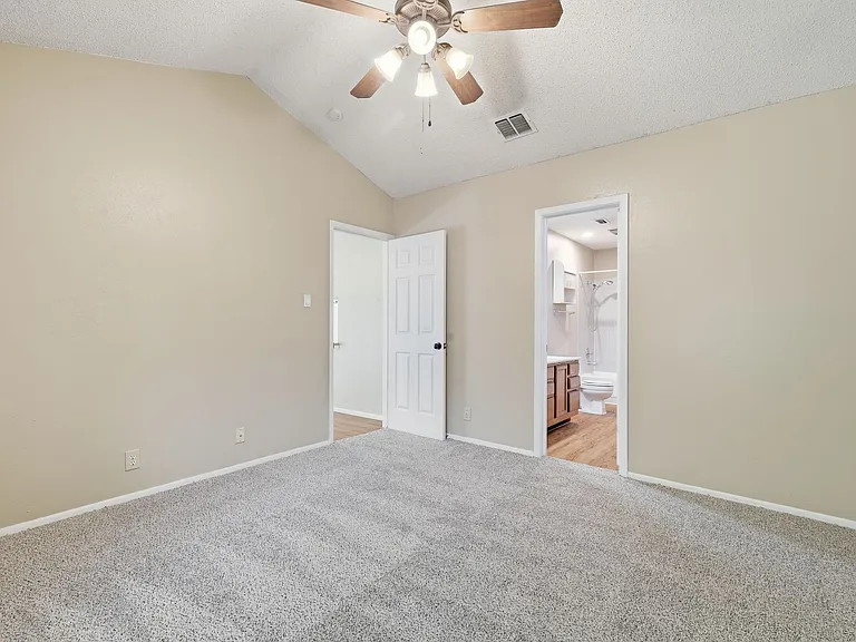 3932 Heritage Hill Dr — Photo 14
