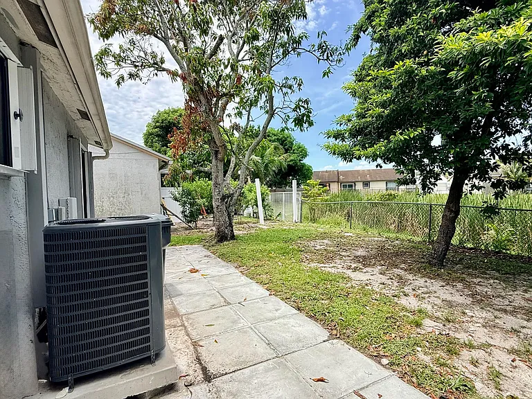 5913 Corson Pl — Photo 24