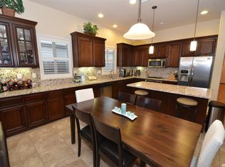 100 Adrienne Ct, Roseville, CA