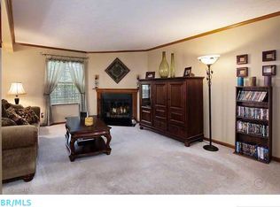 2775 Windridge Dr, Columbus, OH 43231