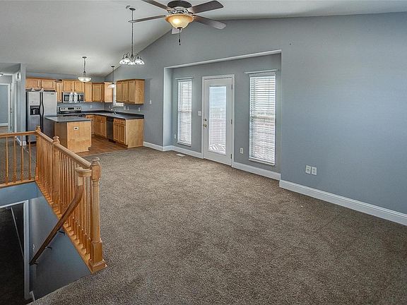 3rd image of 3412 Berwin Green Dr