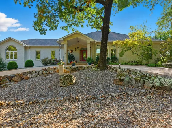 19 Lago Dr, Hot Springs, AR 71909