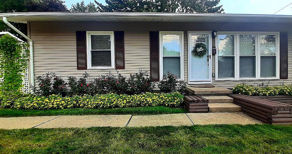 1st image of 75 Williams Ave
