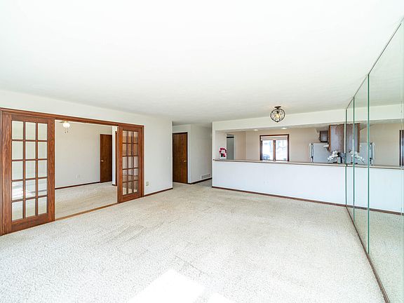 5th image of 355 Columbia Ave W APT 102