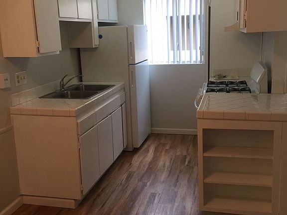 5th image of 1452 Grand Ave APT 8