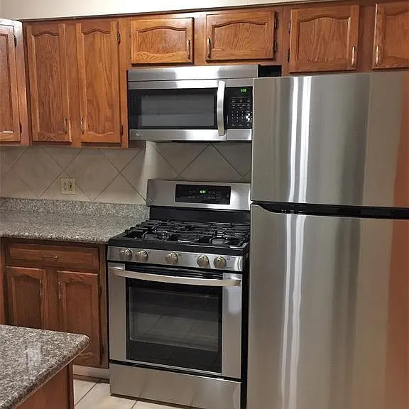 3515 Castledale Dr — Photo 12