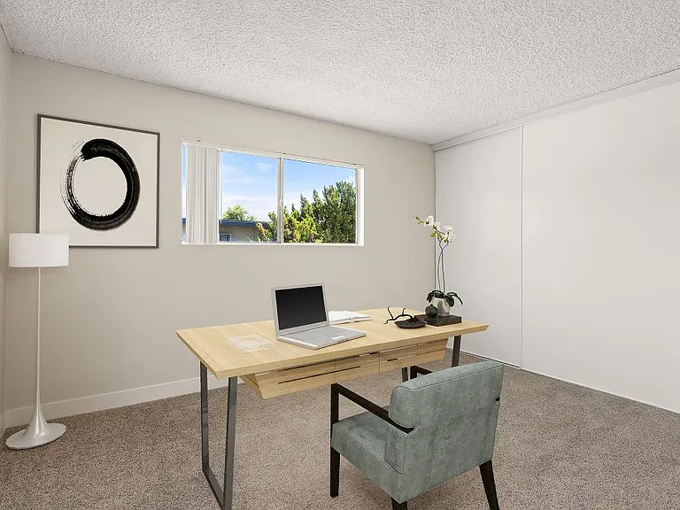 Parthenia Terrace Apartments — Photo 9