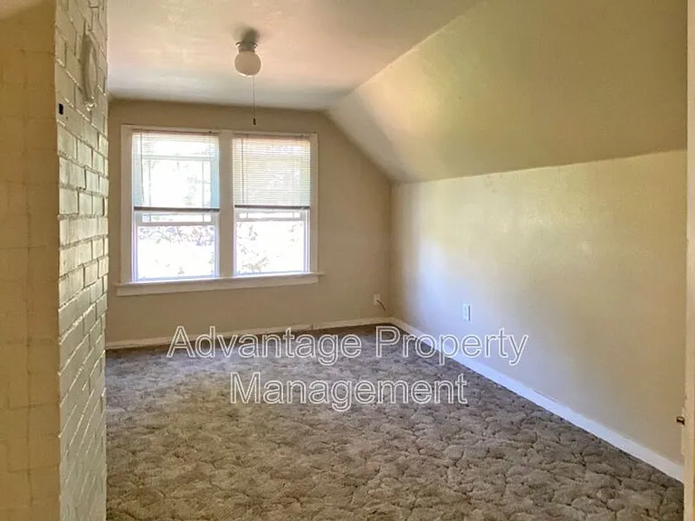 2613 NW Grant Ave #2 — Photo 12
