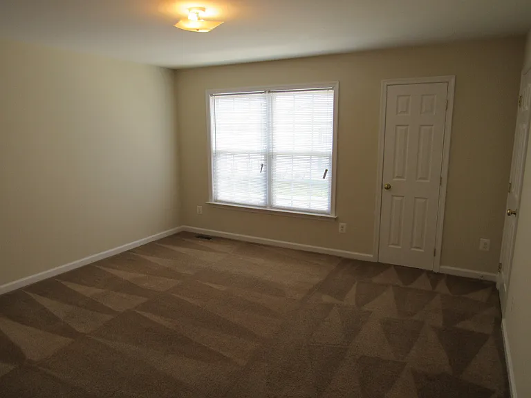 14835 Porterfield Dr — Photo 40