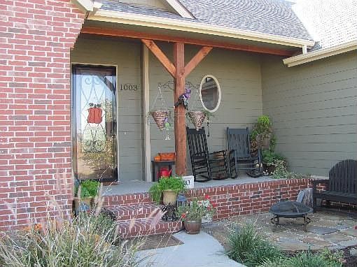 1st image of 1003 Myles Ct