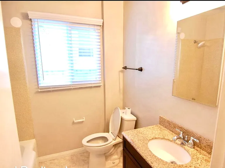 215 Avenida Granada — Photo 7