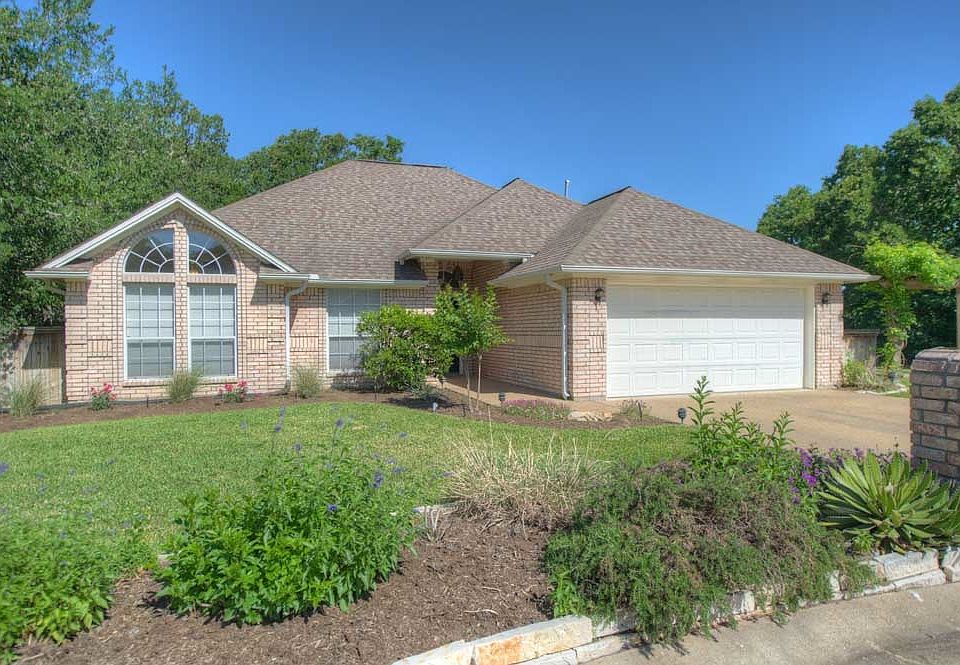 1st image of 1819 Gray Stone Dr