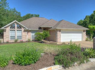 1819 Gray Stone Dr, Bryan, TX 77807