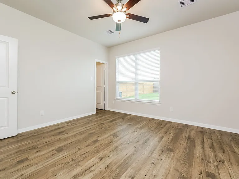 16458 Honeysuckle Hill Dr — Photo 11