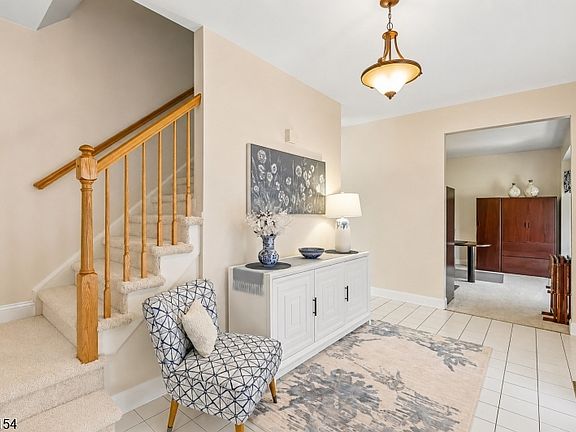 4th image of 33 Hughey Ln