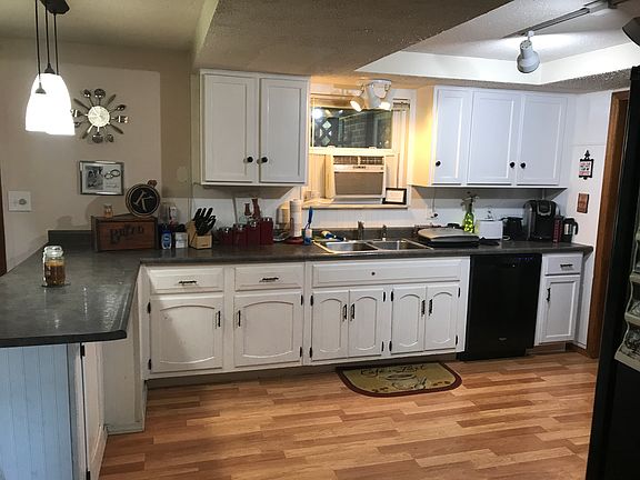 3rd image of 1092 Donald Dr