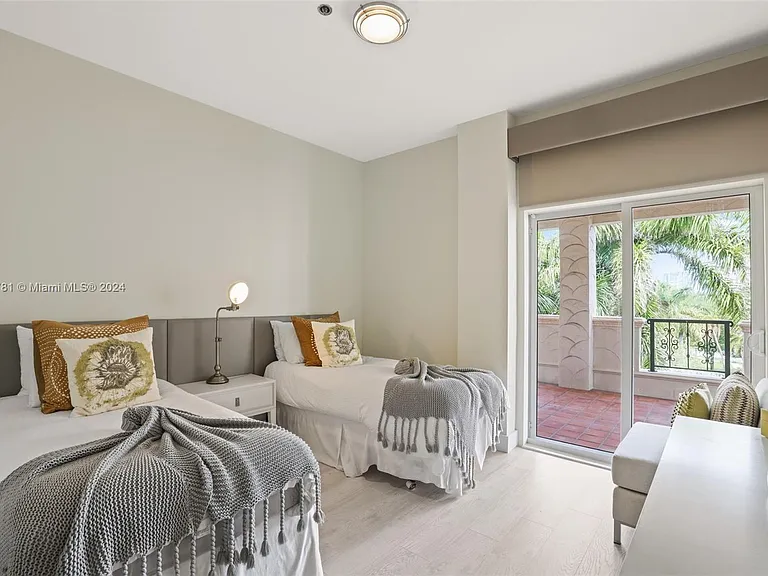 2442 Fisher Island Dr #5402 — Photo 26