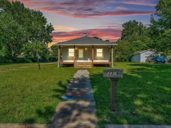 2326 SE Massachusetts Ave, Topeka, KS 66605