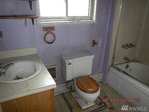 3rd image of 9637 C St E