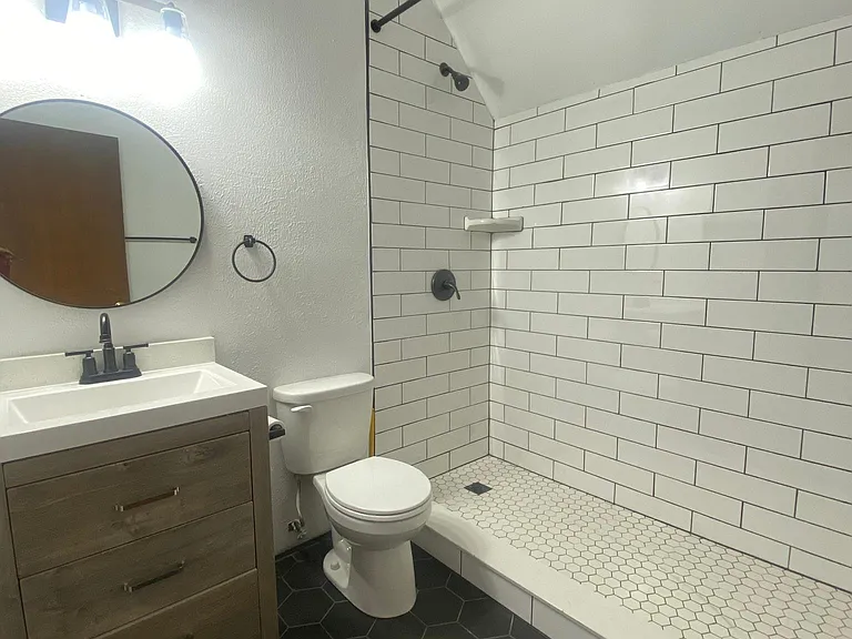 1712 Lead Ave SE #C — Photo 8