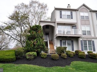 154 Rosebay Ct, Delran, NJ 08075