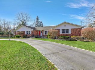 518 Long Beach Rd, Saint James, NY 11780